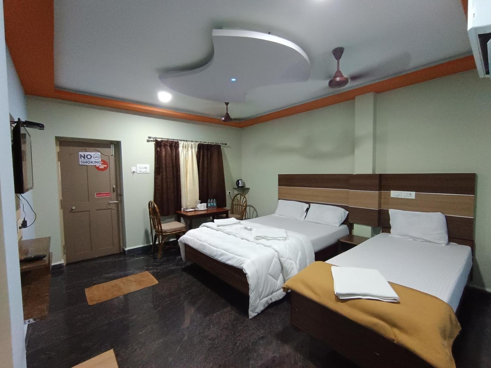 Sri Murugan Beach Paradise Hotel Mahabalipuram Exterior photo