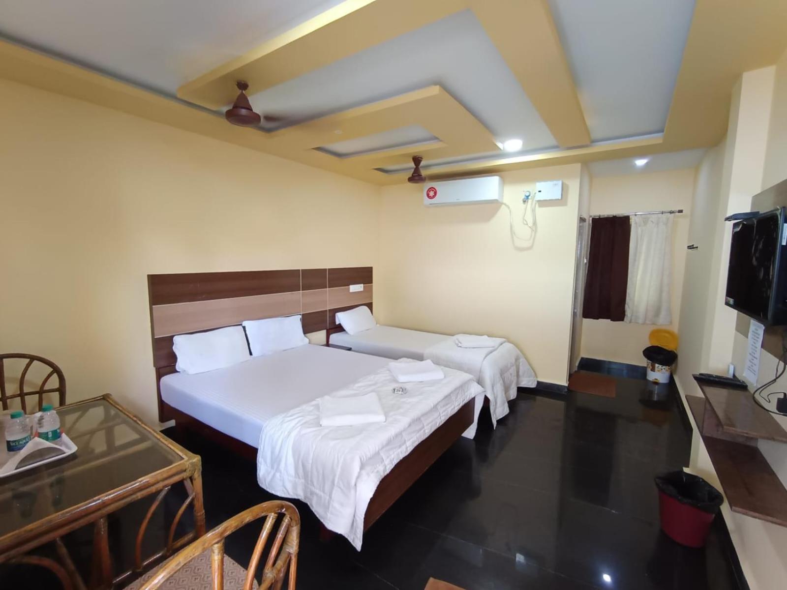 Sri Murugan Beach Paradise Hotel Mahabalipuram Exterior photo