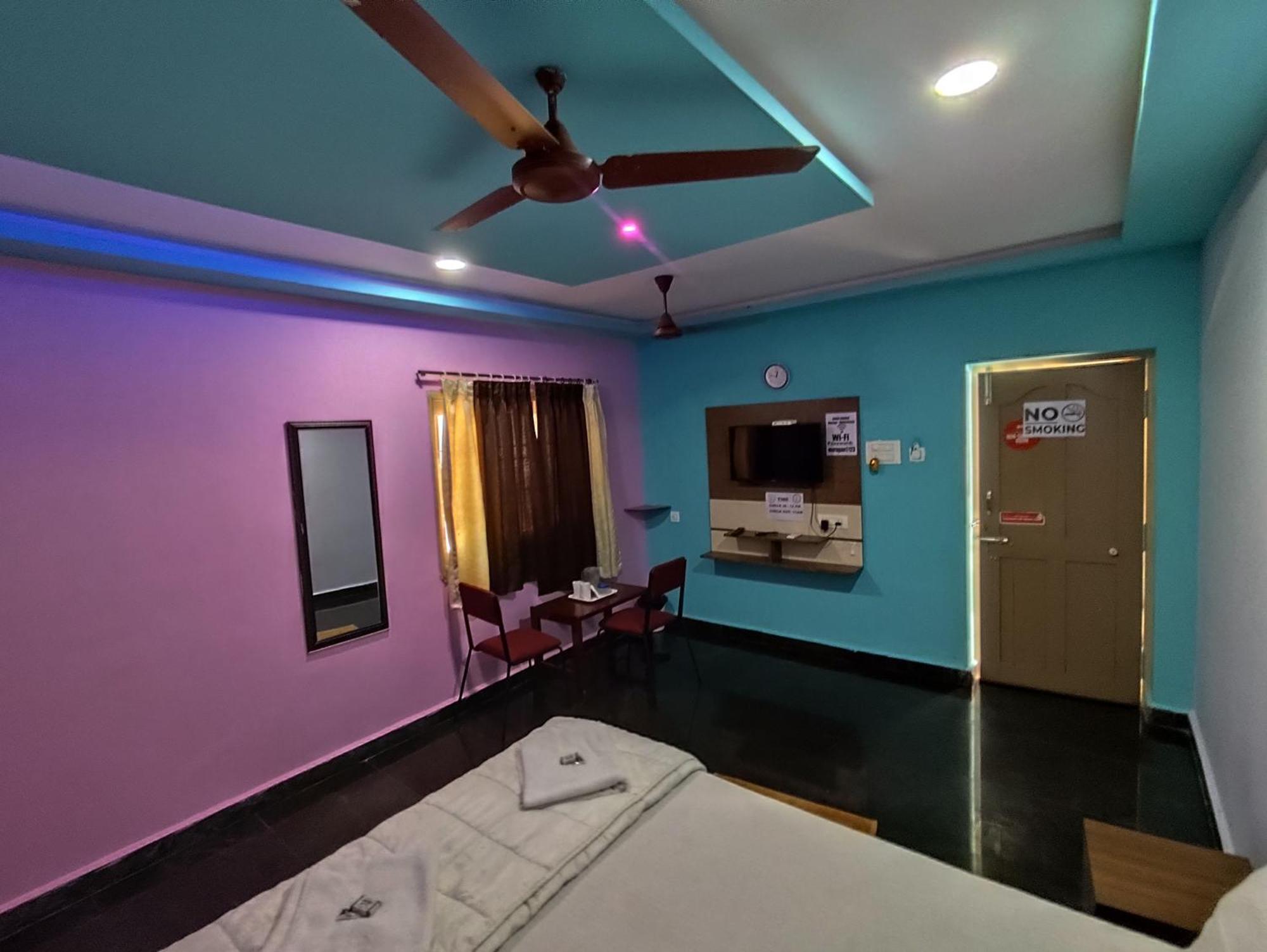 Sri Murugan Beach Paradise Hotel Mahabalipuram Exterior photo