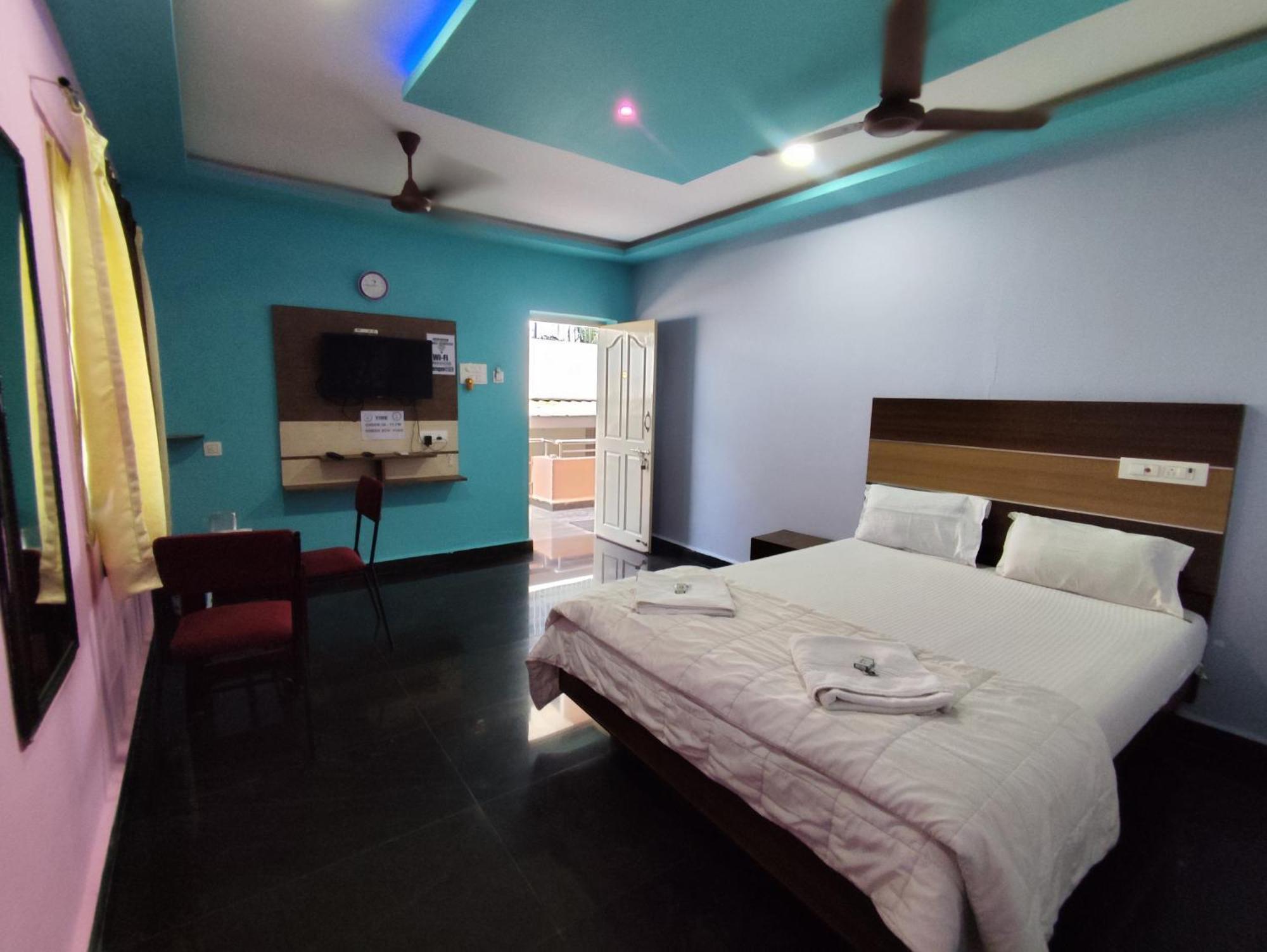 Sri Murugan Beach Paradise Hotel Mahabalipuram Exterior photo
