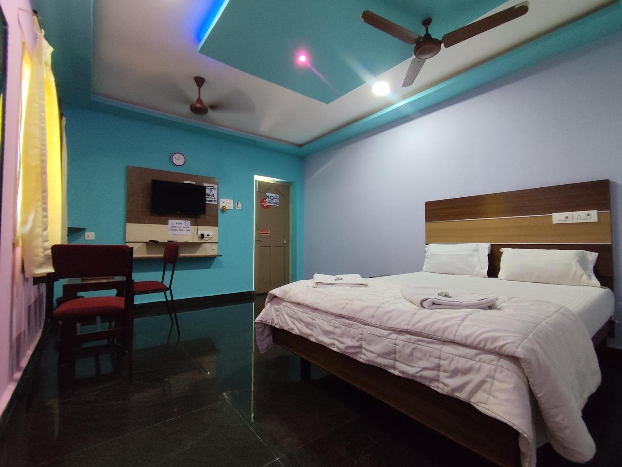 Sri Murugan Beach Paradise Hotel Mahabalipuram Exterior photo